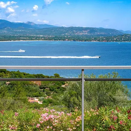 Les Hauts De Pavellone *