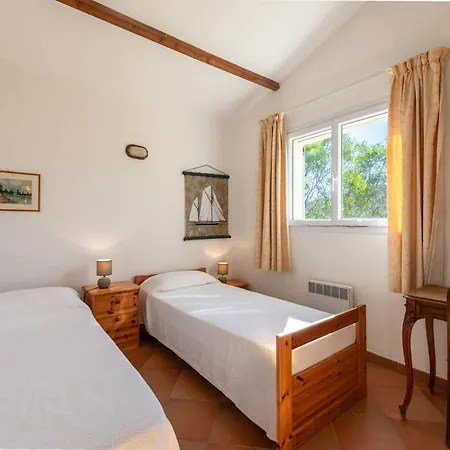 Les Hauts De Pavellone Villa