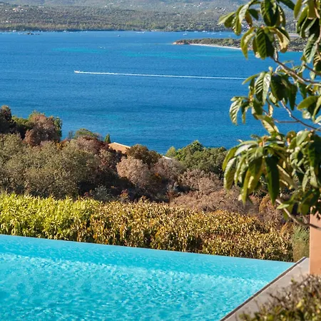 Les Hauts De Pavellone Villa