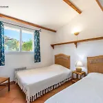 Les Hauts De Pavellone Villa