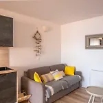 Les Hauts De Pavellone Villa