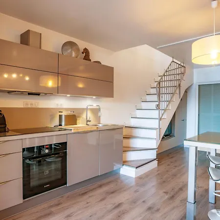 Les Hauts De Pavellone Villa