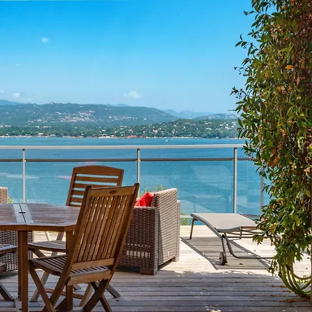 Villa Les Hauts De Pavellone *