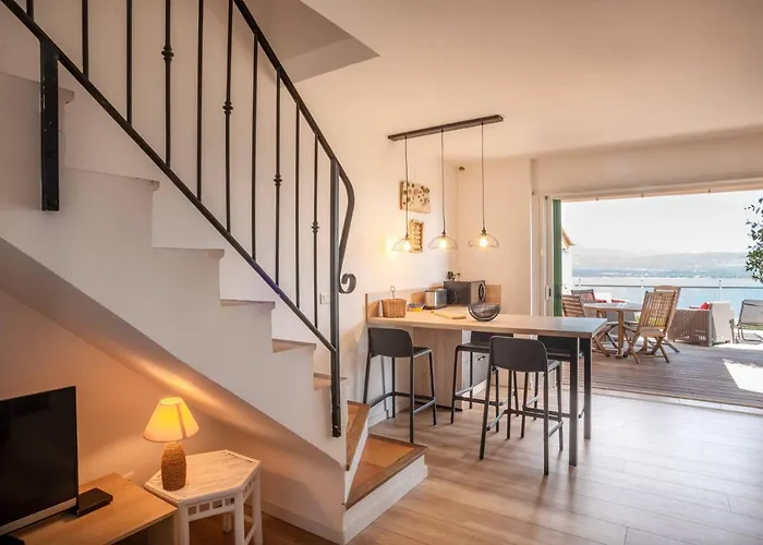 Villa Les Hauts De Pavellone *