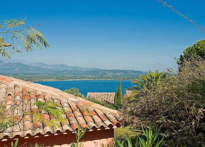 Les Hauts De Pavellone