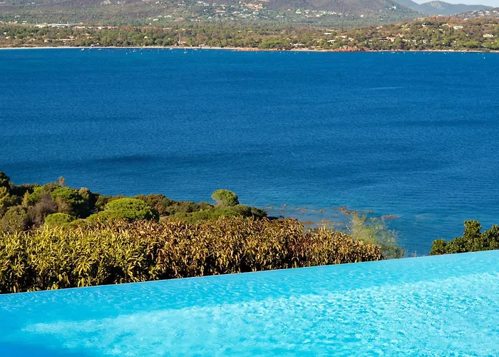 ヴィラ Les Hauts De Pavellone