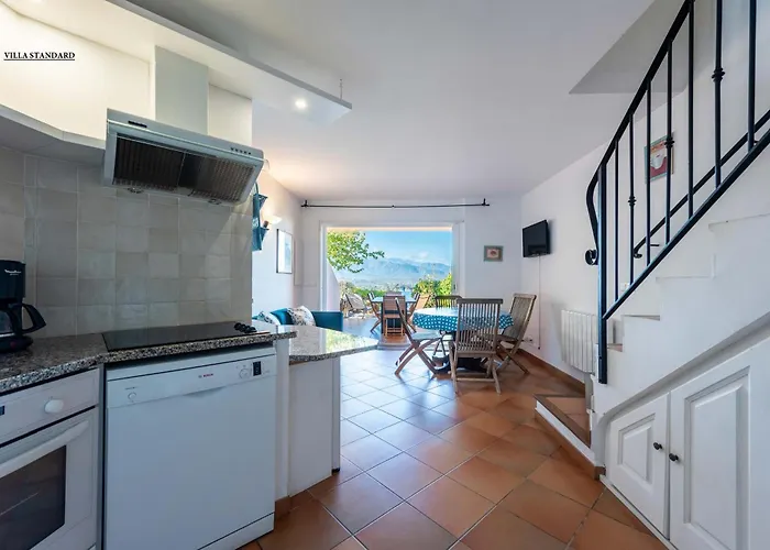 Villa Les Hauts De Pavellone *