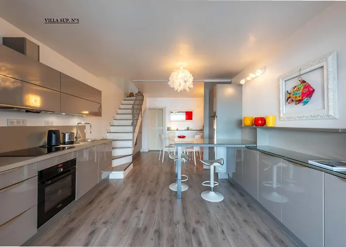 Villa Les Hauts De Pavellone